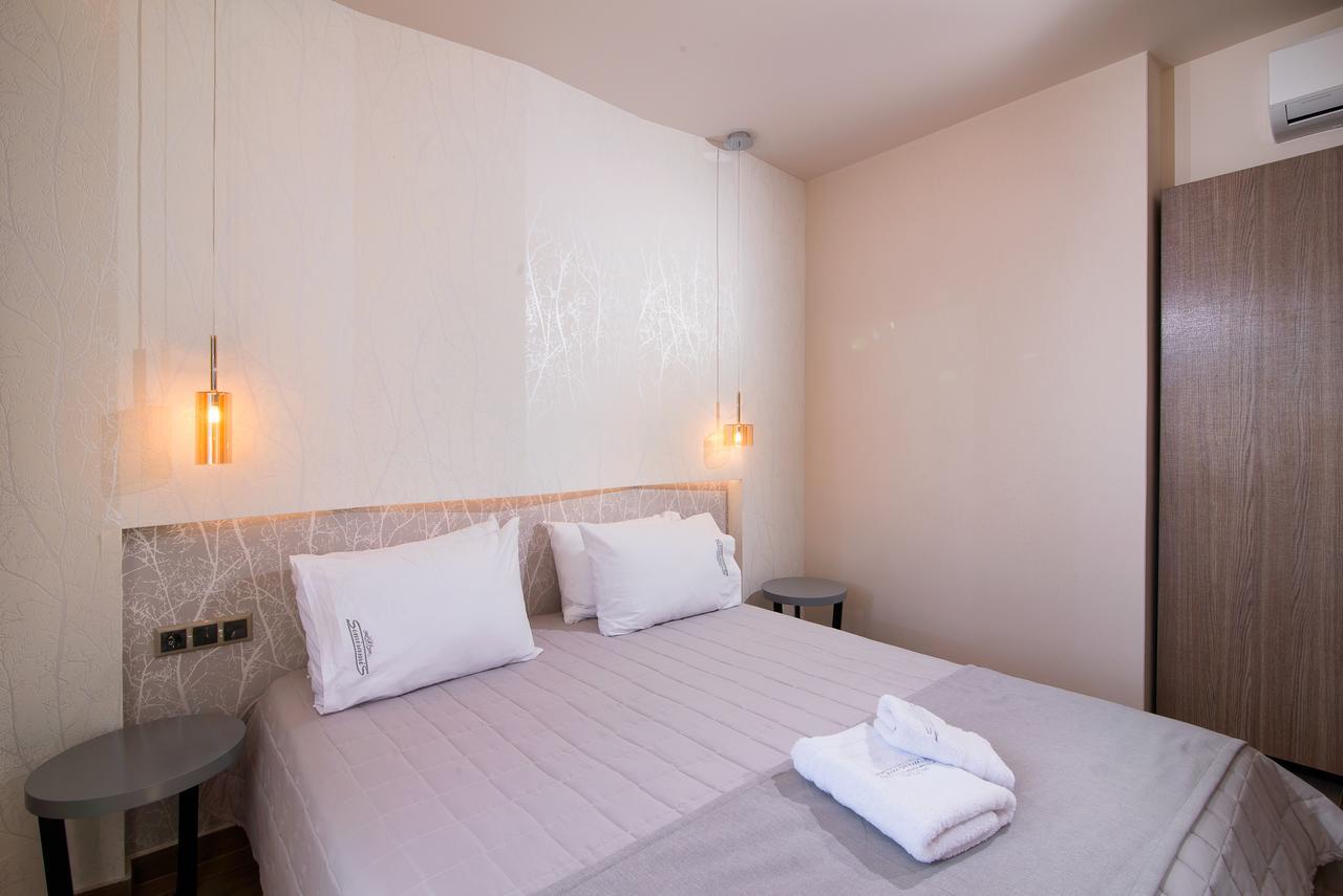 Semiramis Luxury Suites Chrisi Ammoudia Exteriör bild