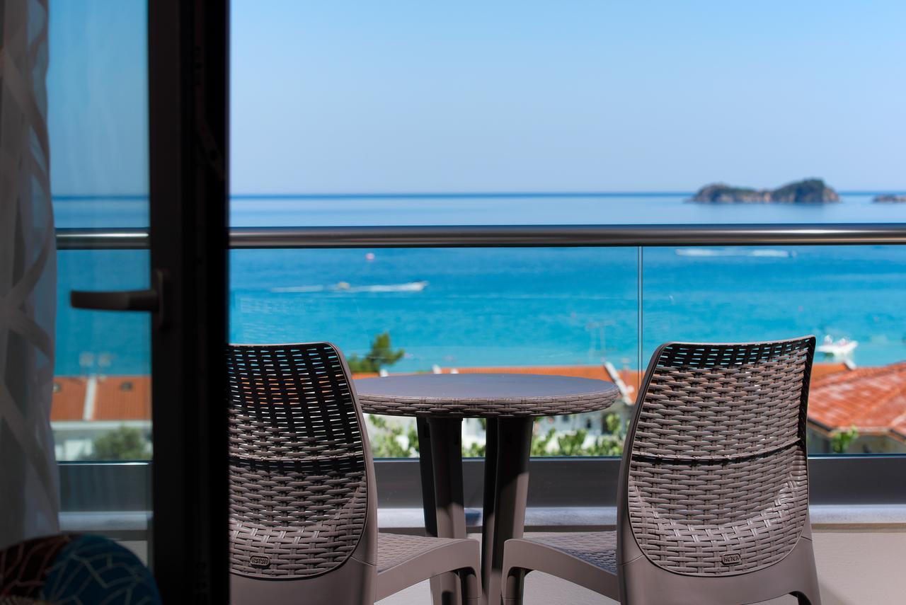 Semiramis Luxury Suites Chrisi Ammoudia Exteriör bild