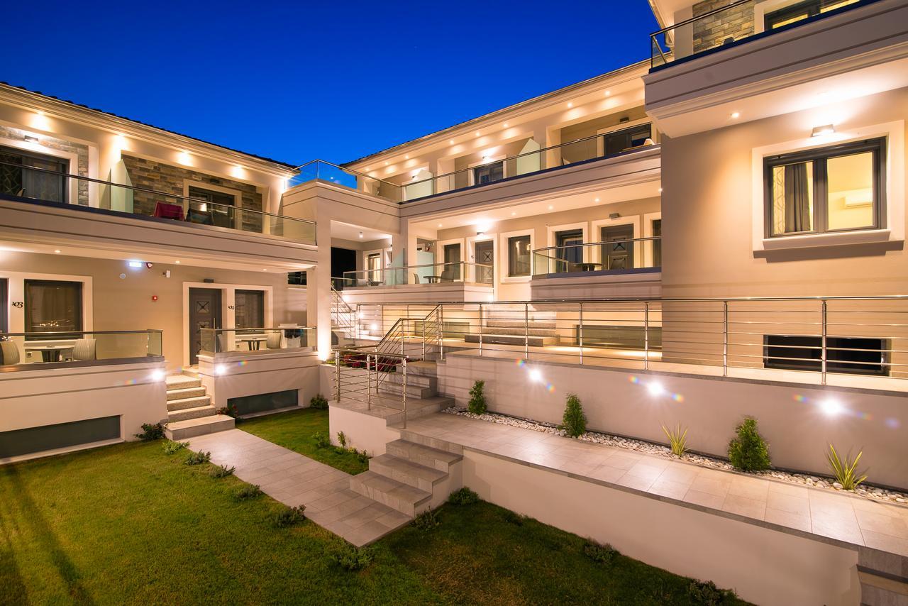 Semiramis Luxury Suites Chrisi Ammoudia Exteriör bild