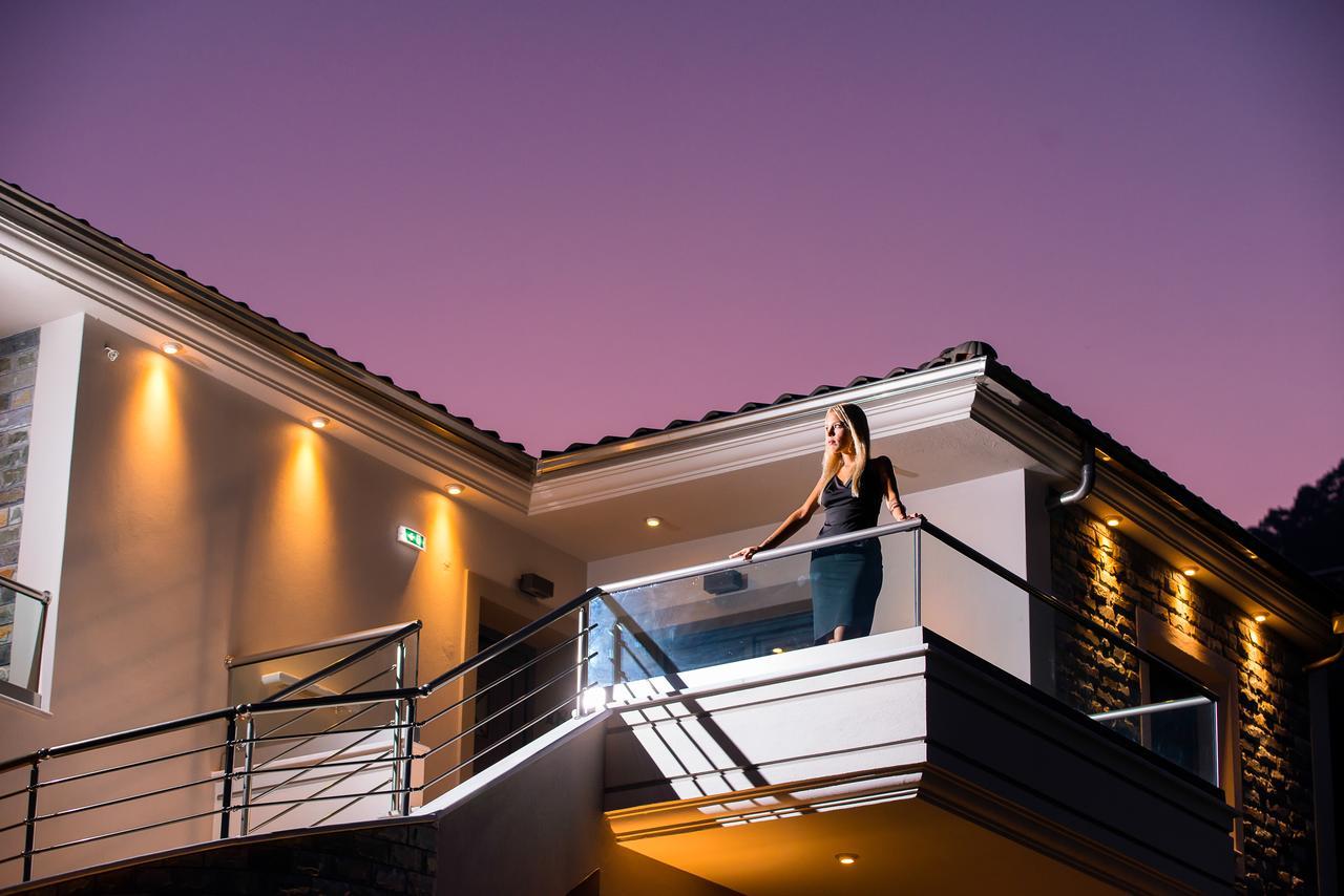 Semiramis Luxury Suites Chrisi Ammoudia Exteriör bild